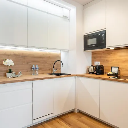 Laba Kolobrzeg Apartamenty Kollataja Z Parkingiem Zewnętrze zdjęcie